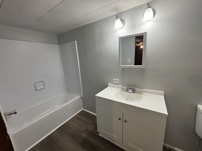 Foto del edificio - 207 Cherry Tree Dr