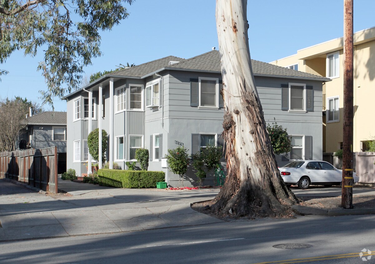 Primary Photo - 1461 El Camino Real