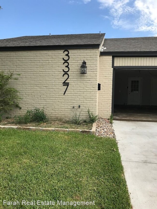 Building Photo - 3 br, 2.5 bath House - 3327 Bristol Rd.