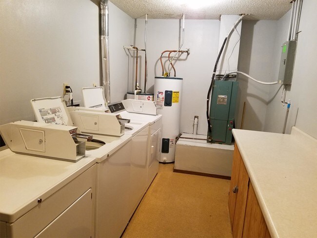 Building Photo - 3220 Neola St