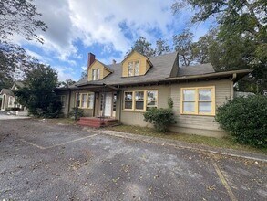 Building Photo - 3373 Vineville Ave