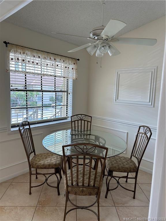 Building Photo - 1102 Pinecrest Cir