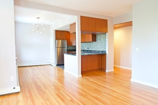 Foto del edificio - 386 Riverway