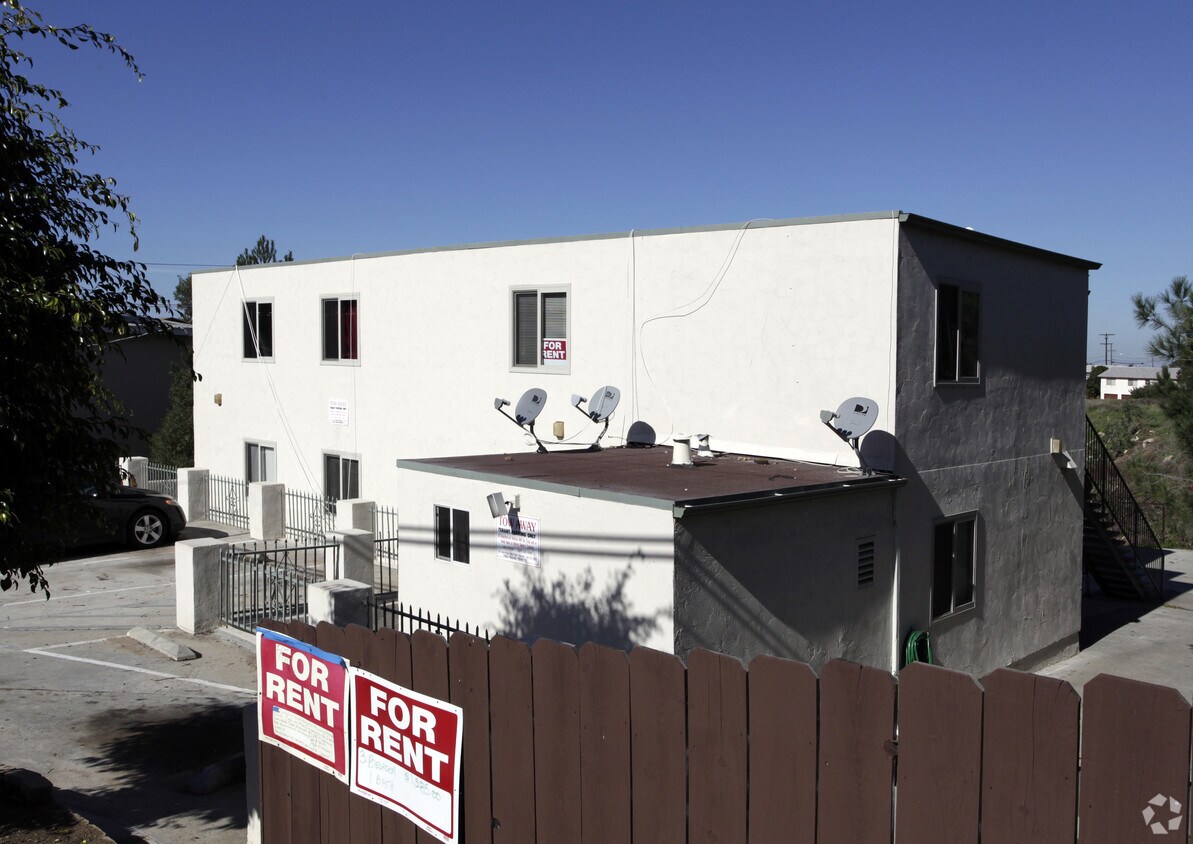 Building Photo - 6736-6740 Kelly St