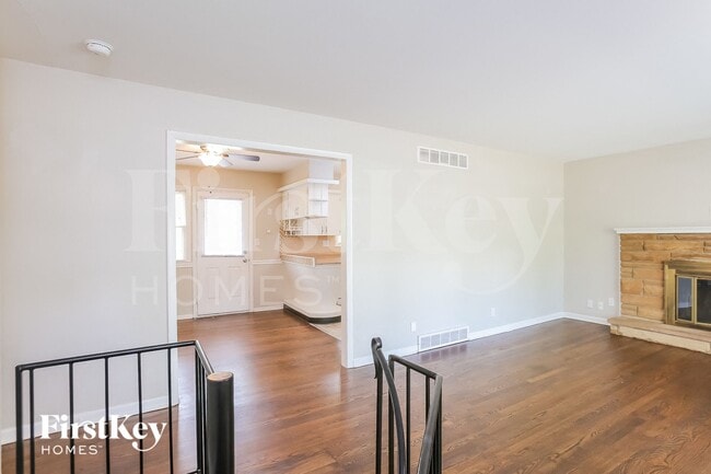 Building Photo - 9707 E 79th Terrace