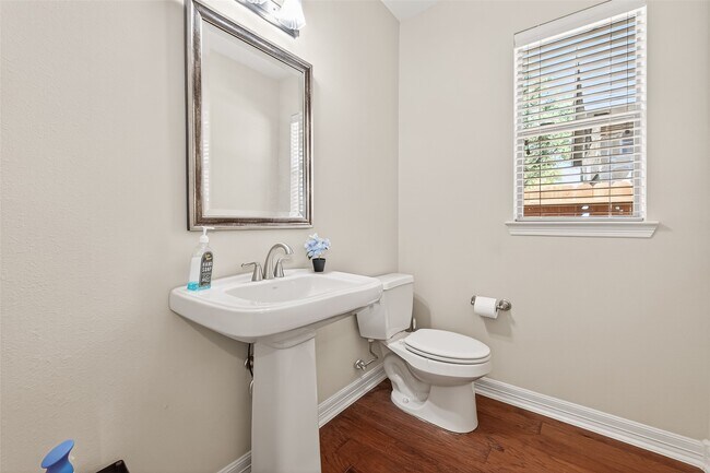 Foto del edificio - 4311 Red Oak Grove Ct