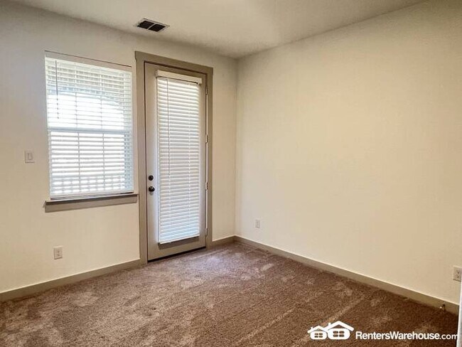 Foto del edificio - FOR RENT - MOVE IN READY - 2BEDS 2.5BATHS ...