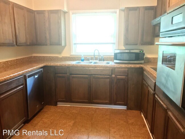 Building Photo - 3 br, 2 bath House - 118 Sandy Way