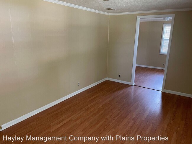 Foto del edificio - 3 br, 1 bath House - 304 Darden Street