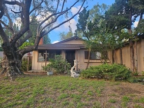 Building Photo - 10609 Jimenez St