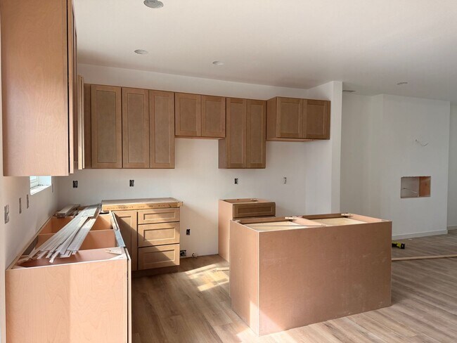 Foto del edificio - New Construction!