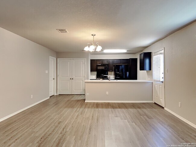 Foto del edificio - 7439 Summer Blossom Ct