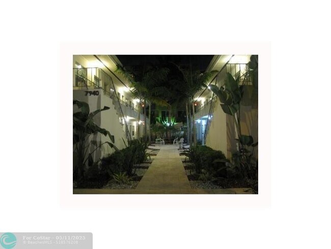 Foto del edificio - 7950 Abbott Ave