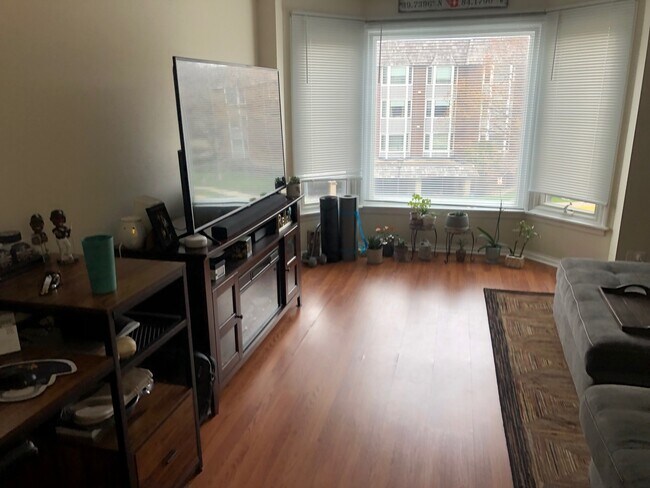 Building Photo - 201 Thames Pkwy