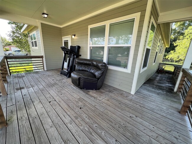 Foto del edificio - 3366 Airport Blvd