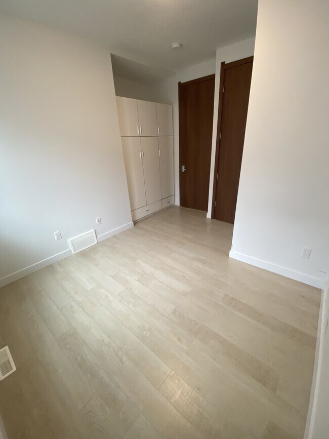 Building Photo - 10749-10786 86 Ave NW