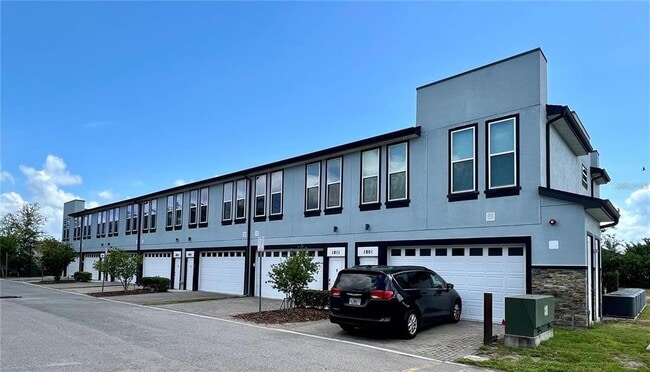 Building Photo - 1680 Houston St