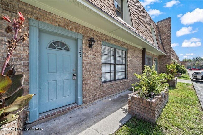 Foto del edificio - 1300 Arlington Ln NE