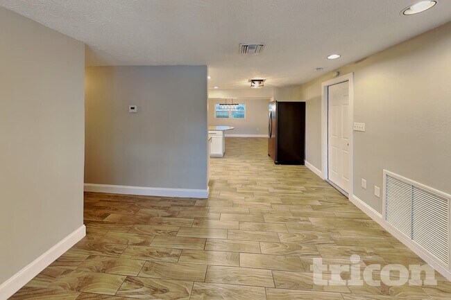 Foto del edificio - 1705 Coppertree Dr