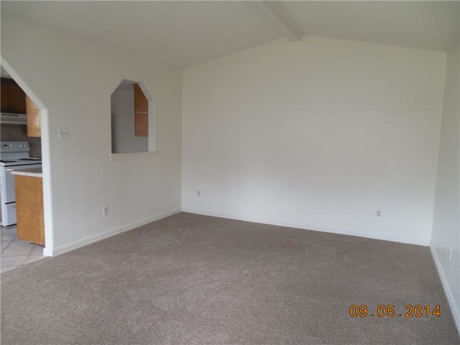 Building Photo - 4204 Shawn Dr