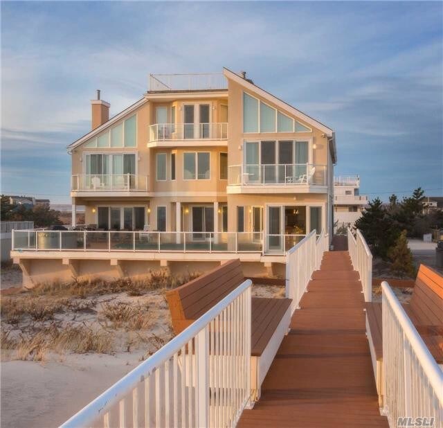 Foto principal - 915 Dune Rd