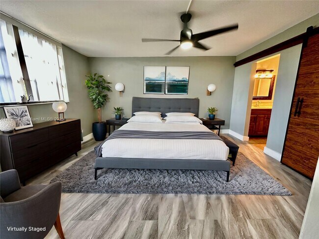 Building Photo - 6575 W Oakland Park Blvd