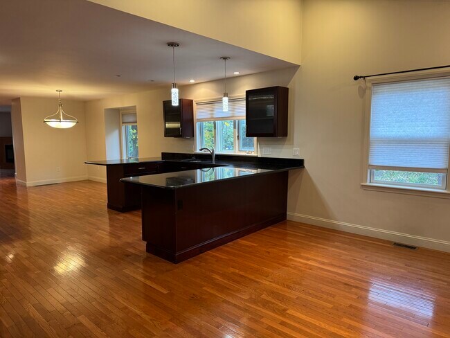 Foto del edificio - 195 Forest St