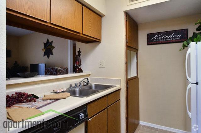 Kitchen - Nichols Square Apartments