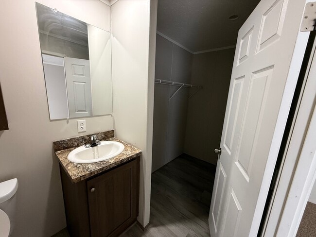 Building Photo - 124 Campbell Dr