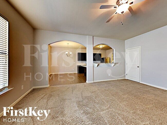 Foto del edificio - 345 Rankin Cir