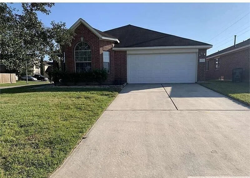 Foto principal - 12134 Greensbrook Forest Dr