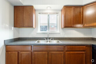 Huntington House photo'