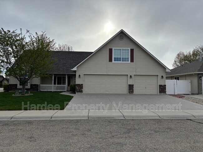 Building Photo - 2252 N Oconnor Ave