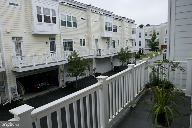 Foto del edificio - 11661 Leesborough Cir