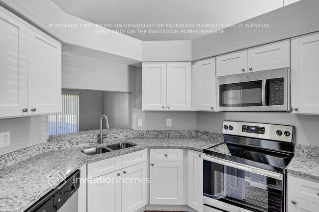 Foto del edificio - 2058 Sarah Louise Dr