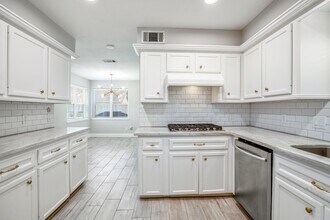 Building Photo - 7607 Wycomb Ln