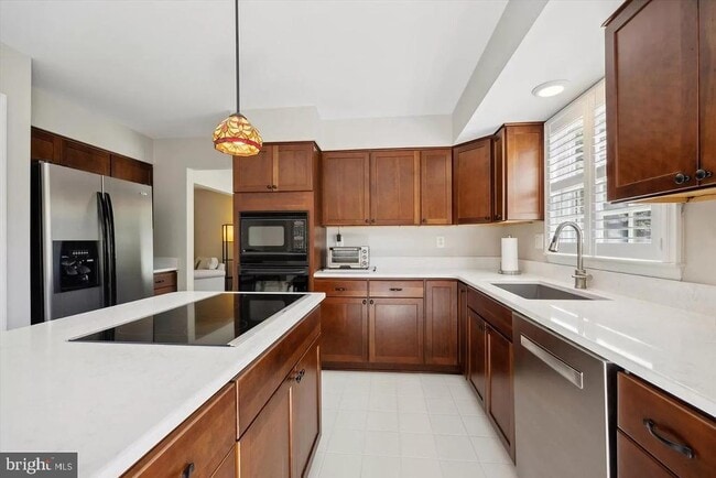 Building Photo - 701 Kilduff Ct