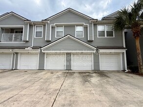 Building Photo - 7067 Deer Lodge Cir