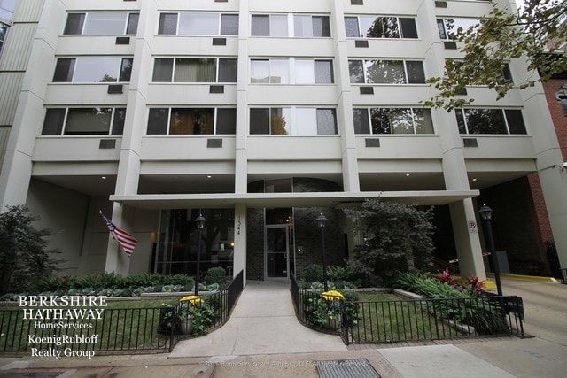 Foto del edificio - 1344 N Dearborn St
