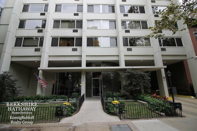 Building Photo - 1344 N Dearborn St