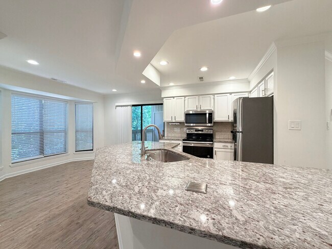 Foto del edificio - 413 New Kent Pl