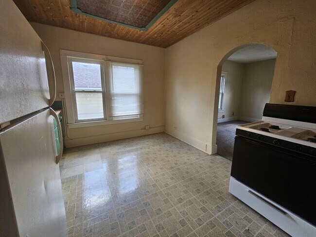 Foto del edificio - 624 W Highland Ave