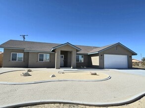 Building Photo - 21471 Reed Pl