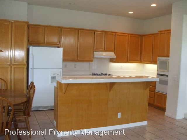 Building Photo - 4 br, 2 bath House - 4003 Portobello Place