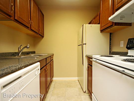 Building Photo - 312 13th St NW