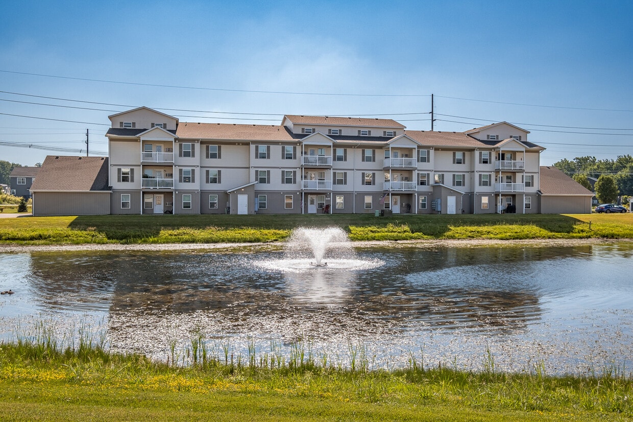 Primary Photo - North Pointe Apartments