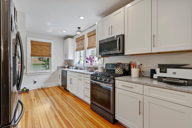 Foto del edificio - US OPEN PITTSBURGH RENTAL- 3 B 2.1 BATH AS...