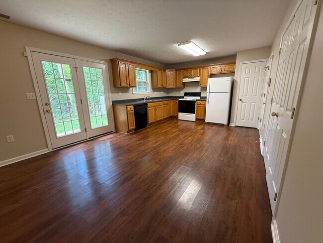 Foto del edificio - Beautiful 3 Bedroom 2 bath home