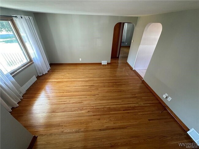 Foto del edificio - 40 Oehman Blvd