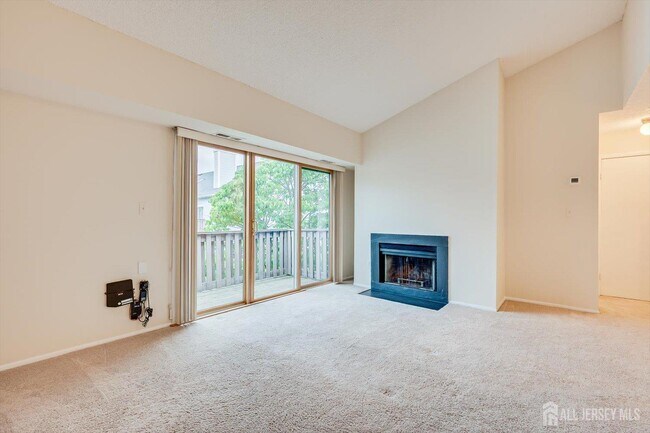 Building Photo - 2310 Aspen Dr